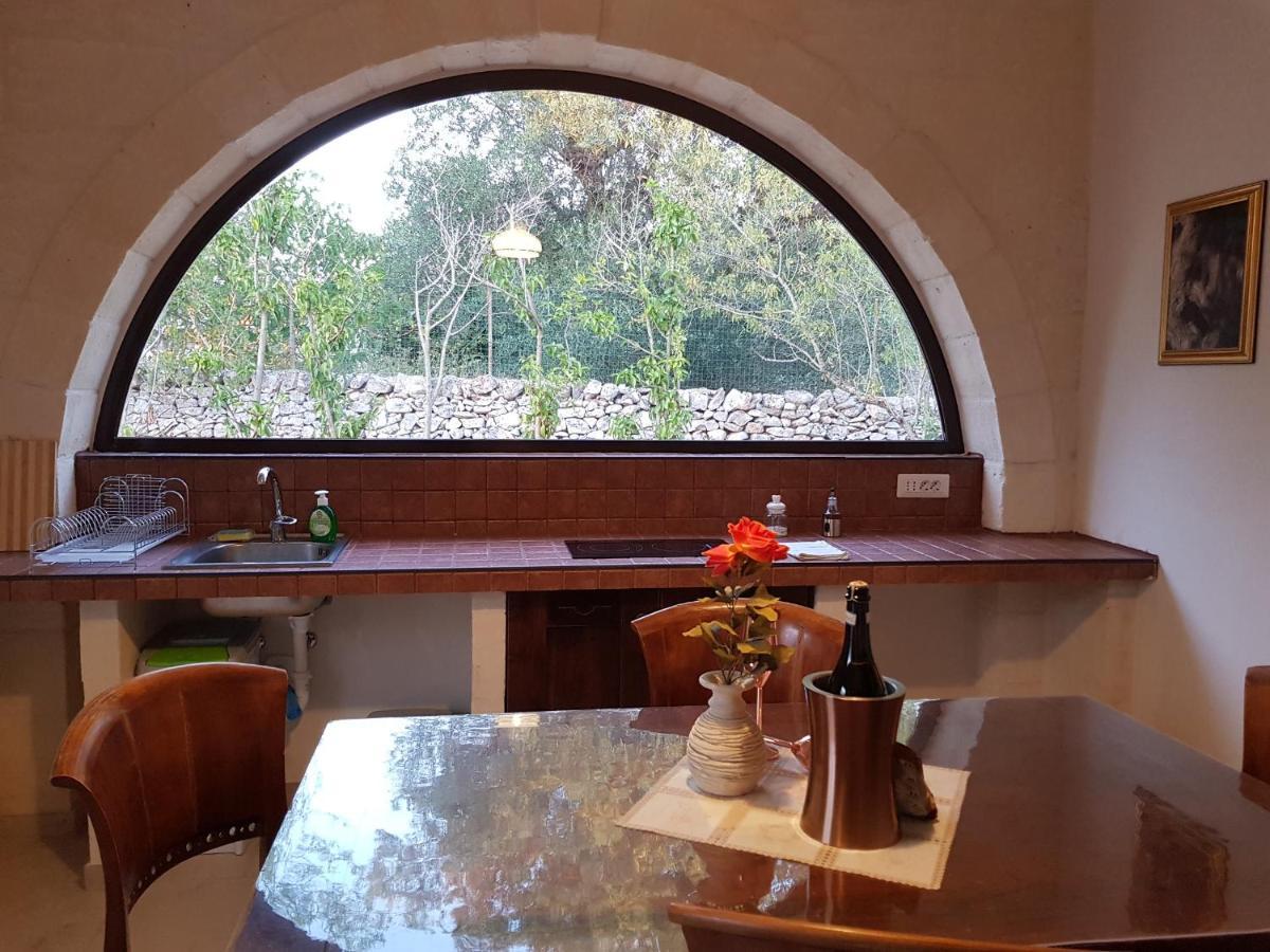 Trulli Aurasia Ostuni Bagian luar foto