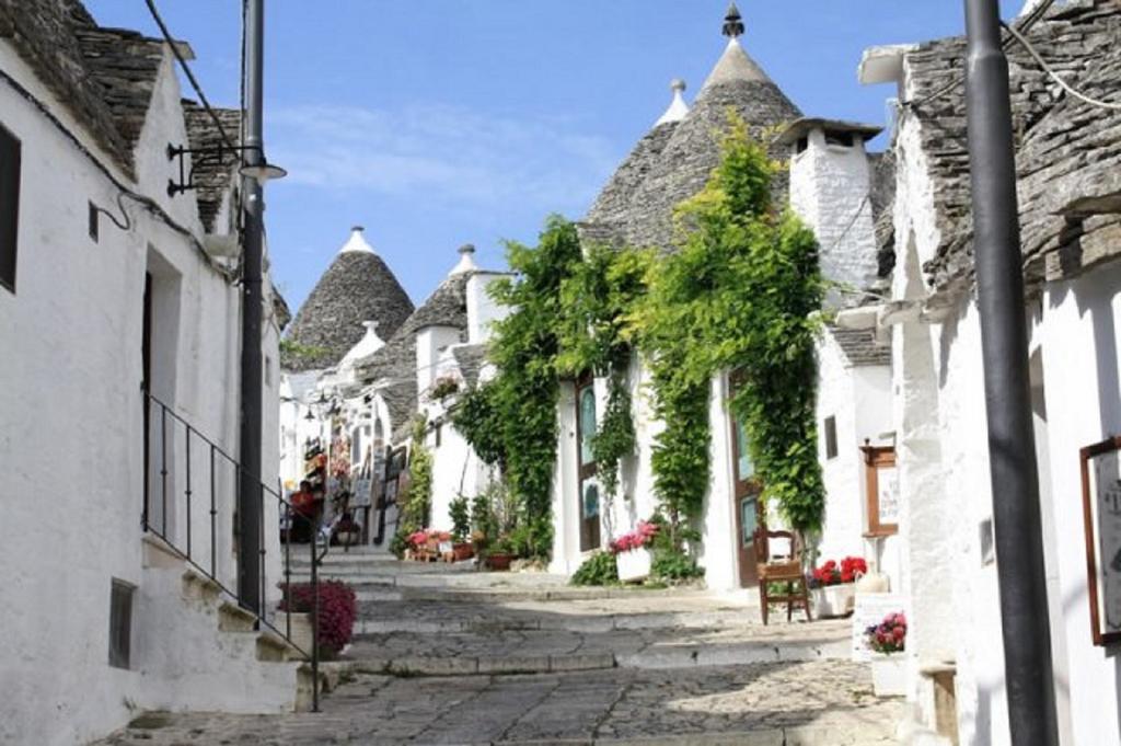 Trulli Aurasia Ostuni Bagian luar foto